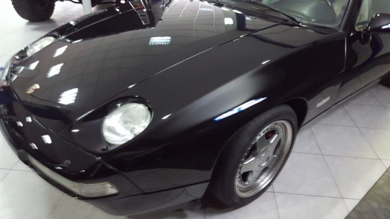 Porsche 928 GT lleno